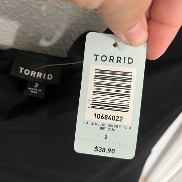 Torrid size 2 off the shoulder peplum top - Picture 5 of 5